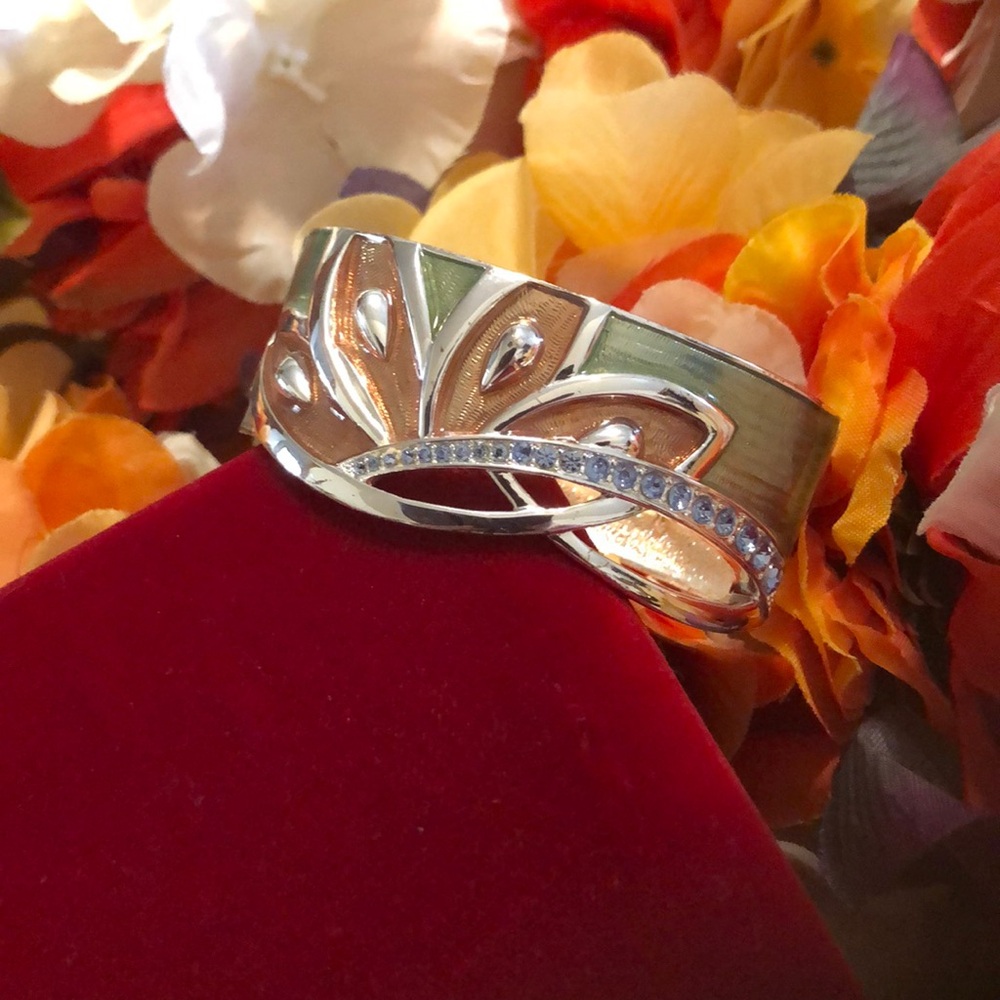 Vintage silver stretch bracelet